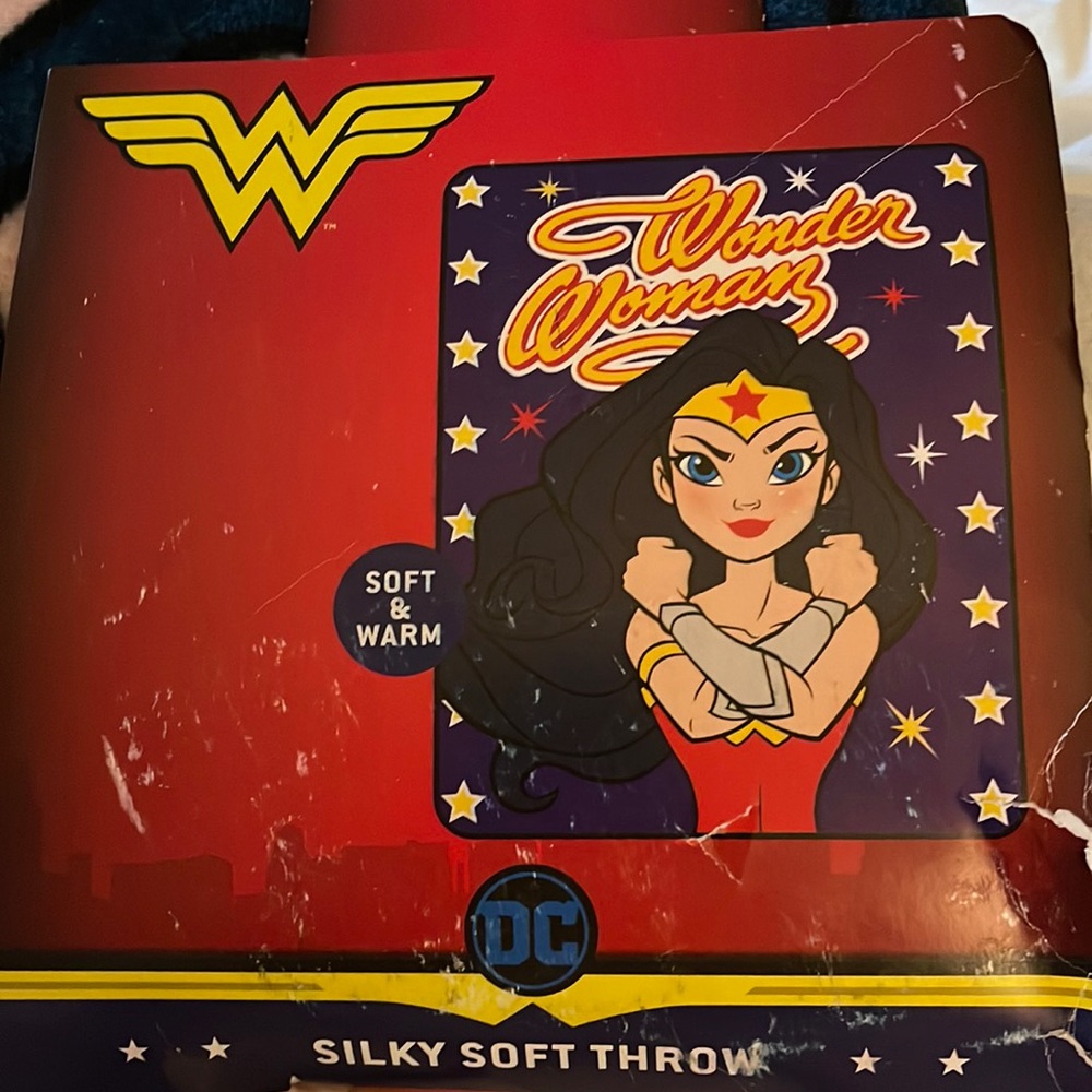 Wonder Woman Throw